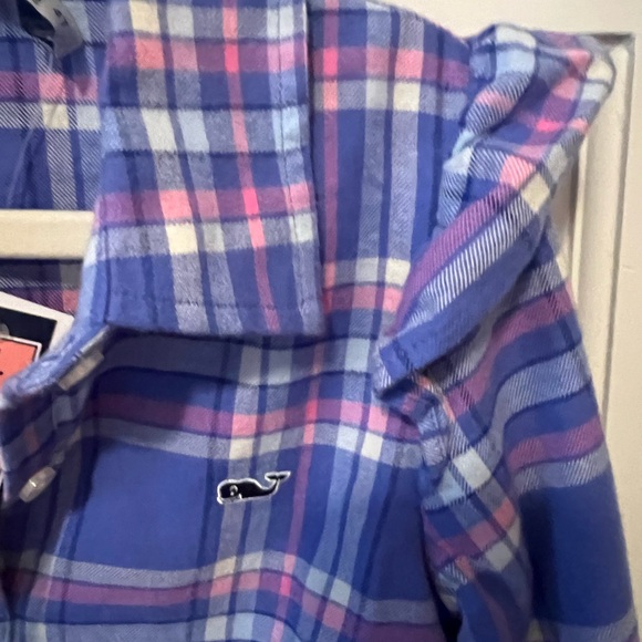 Adorable plaid flannel VV toddler girls shirt - Picture 3 of 3